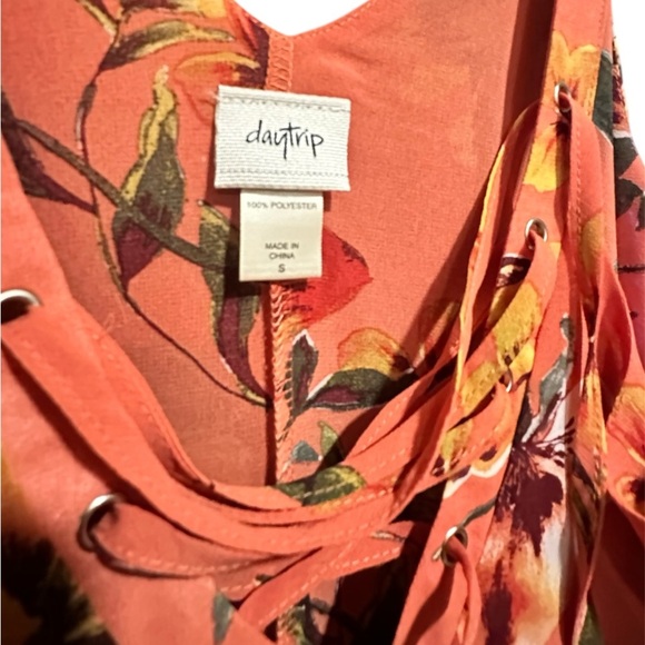 EUC Willow-Root Tie Front Floral Tank Small - Picture 3 of 3